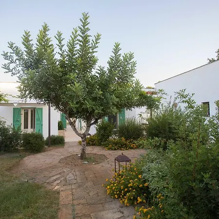 Masseria Del Salento Santa Marina מלון דירות גאליפולי