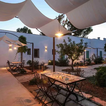 Santa Marina Masseria Del Salento 公寓式酒店 加利波利