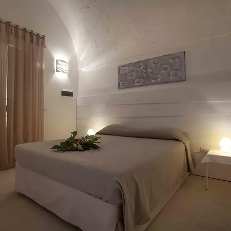 Santa Marina Masseria Del Salento 公寓式酒店 加利波利
