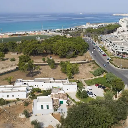 Santa Marina Masseria Del Salento 3* 加利波利