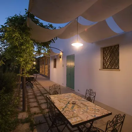 公寓式酒店 Santa Marina Masseria Del Salento 3*