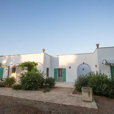 Santa Marina Masseria Del Salento 公寓式酒店 加利波利