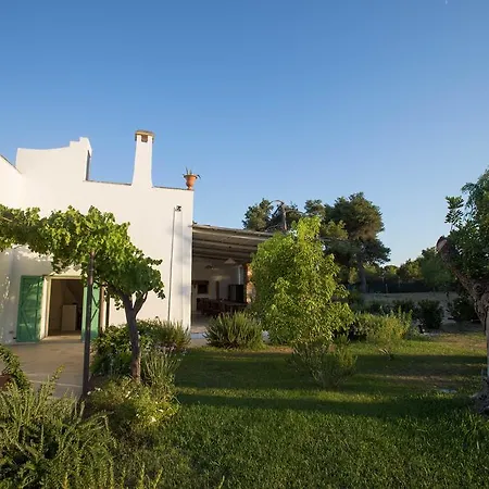 Apartmanhotel Masseria Del Salento Santa Marina 3*