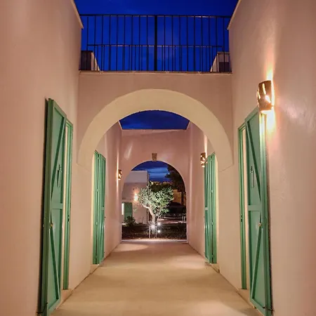 Masseria Del Salento Santa Marina Aparthotel 3*
